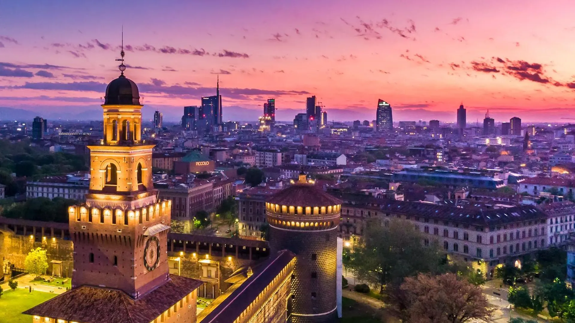 Porta Romana-Duomo- Design Loft Milan 0*,  Italy